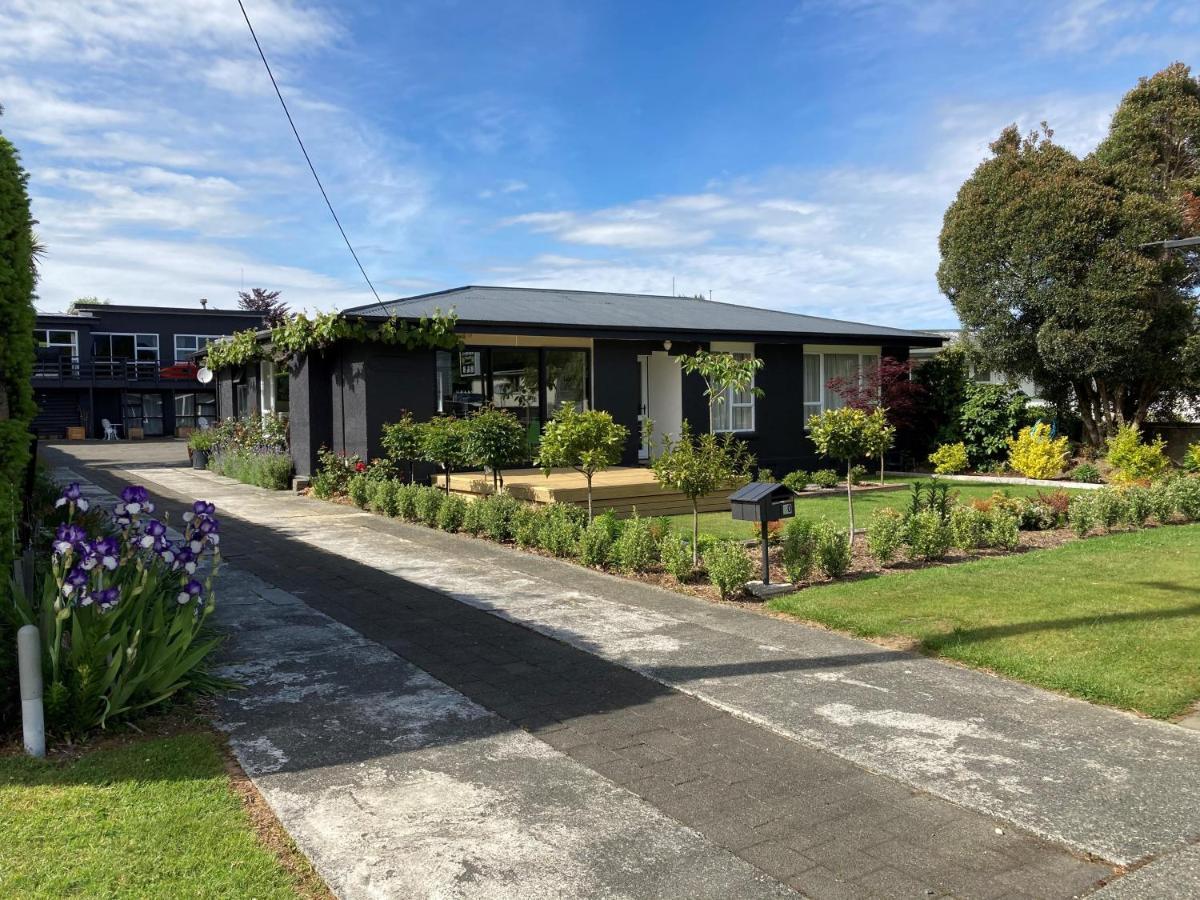 Bed and Breakfast Shakespeare House Te Anau Exterior foto