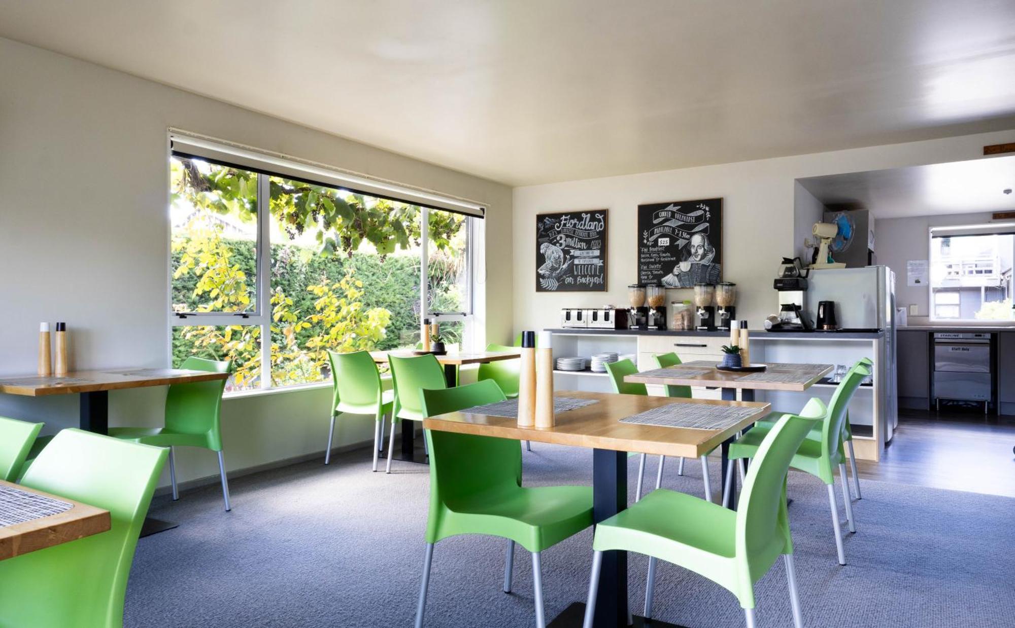 Bed and Breakfast Shakespeare House Te Anau Exterior foto