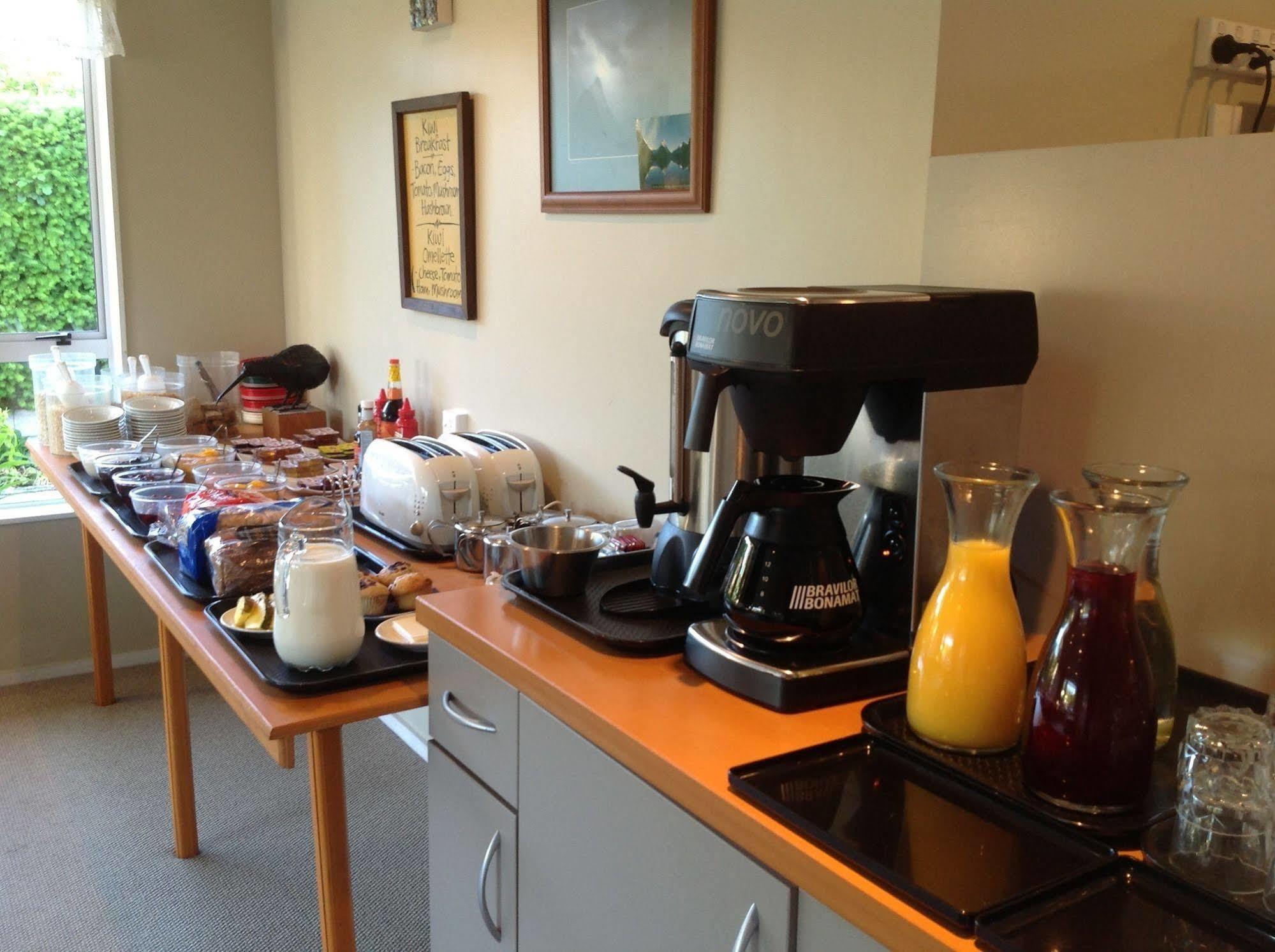 Bed and Breakfast Shakespeare House Te Anau Exterior foto