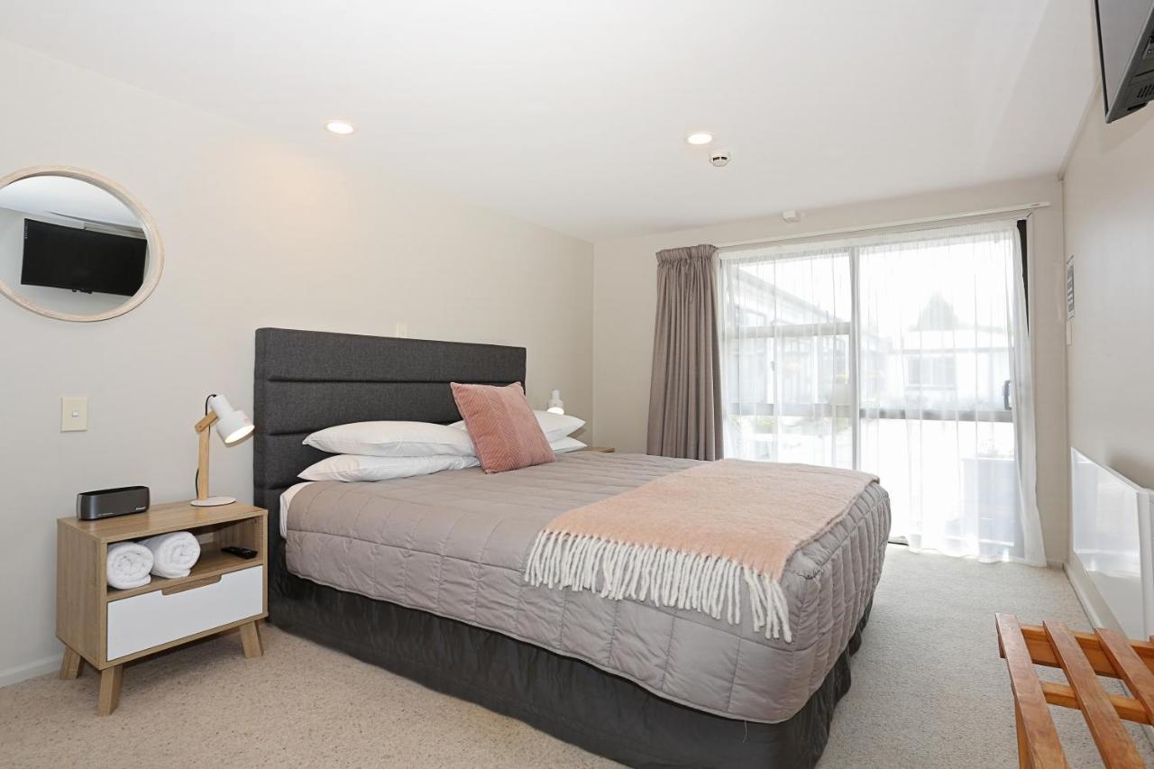 Bed and Breakfast Shakespeare House Te Anau Exterior foto